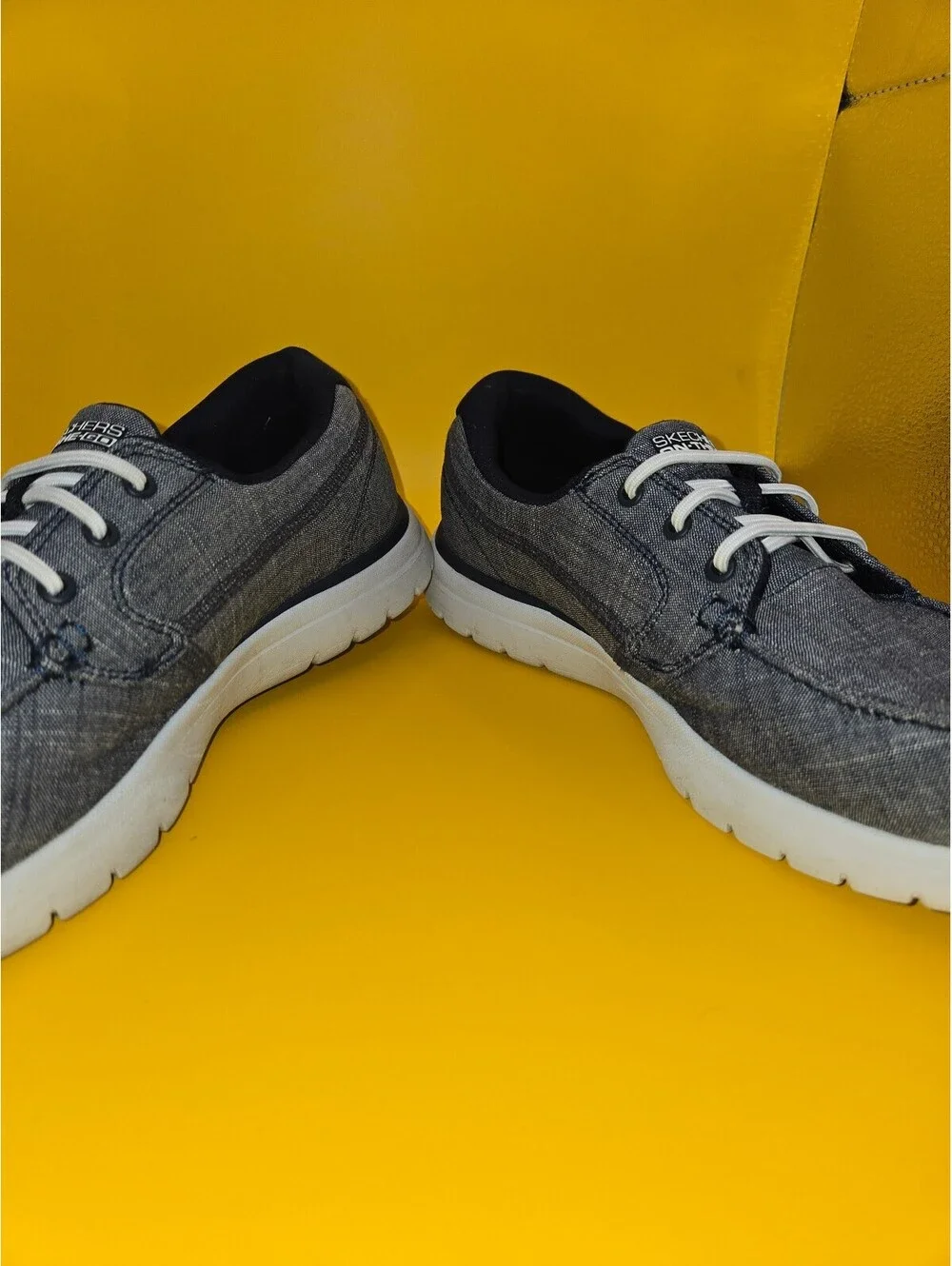 Skechers On-The-GO Men's Navy Denim Canvas Loafers / Boat Shoes (Size 8.5)
